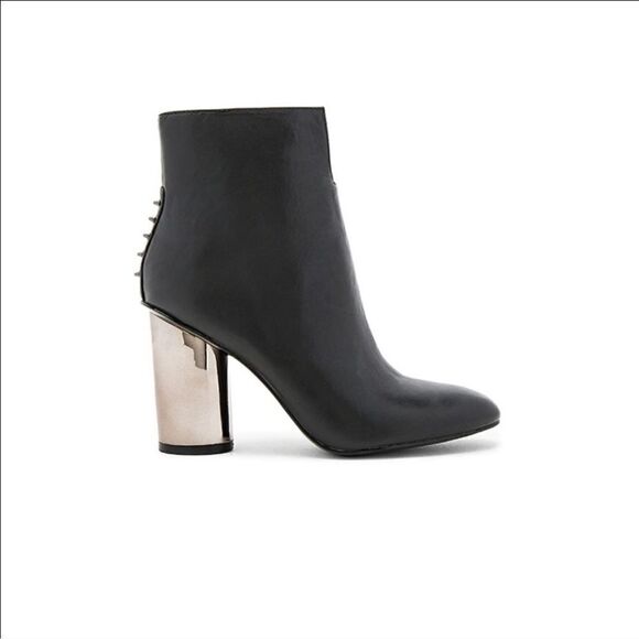 Kendall + Kylie Black Leather Metallic Heel Ankle Booties Sz 9 - Picture 1 of 10